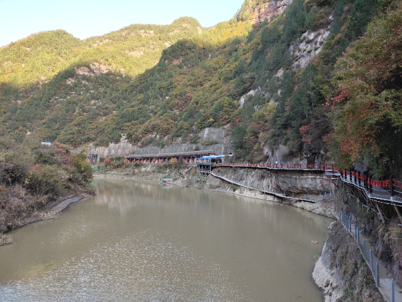 赏秦岭漫山红叶,游古城凤县留坝——秦岭穿越环线二日游(附攻略)_游记
