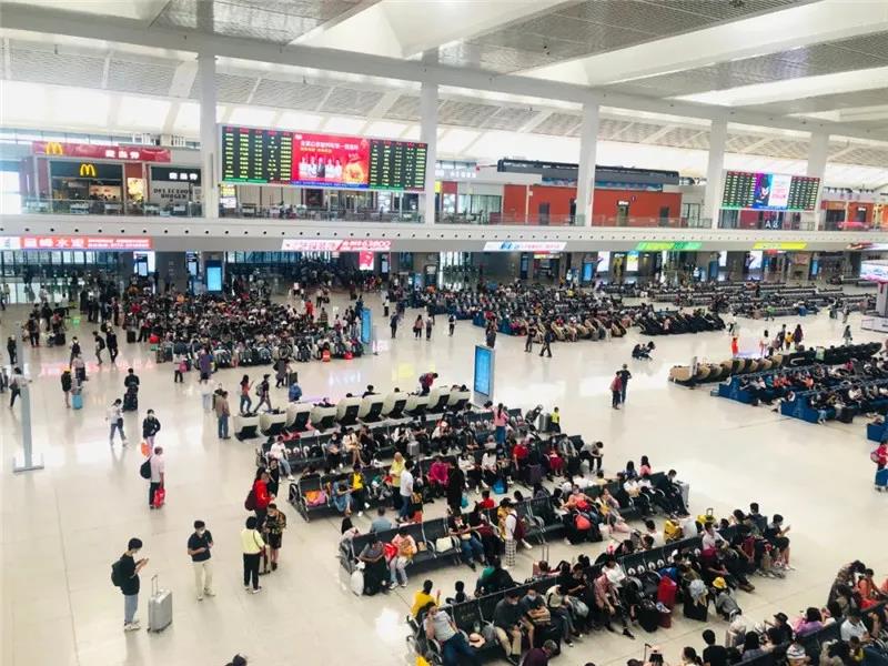 “双节”假期柳州文化旅游市场加速复苏步伐，实现旅游消费27.08亿元！