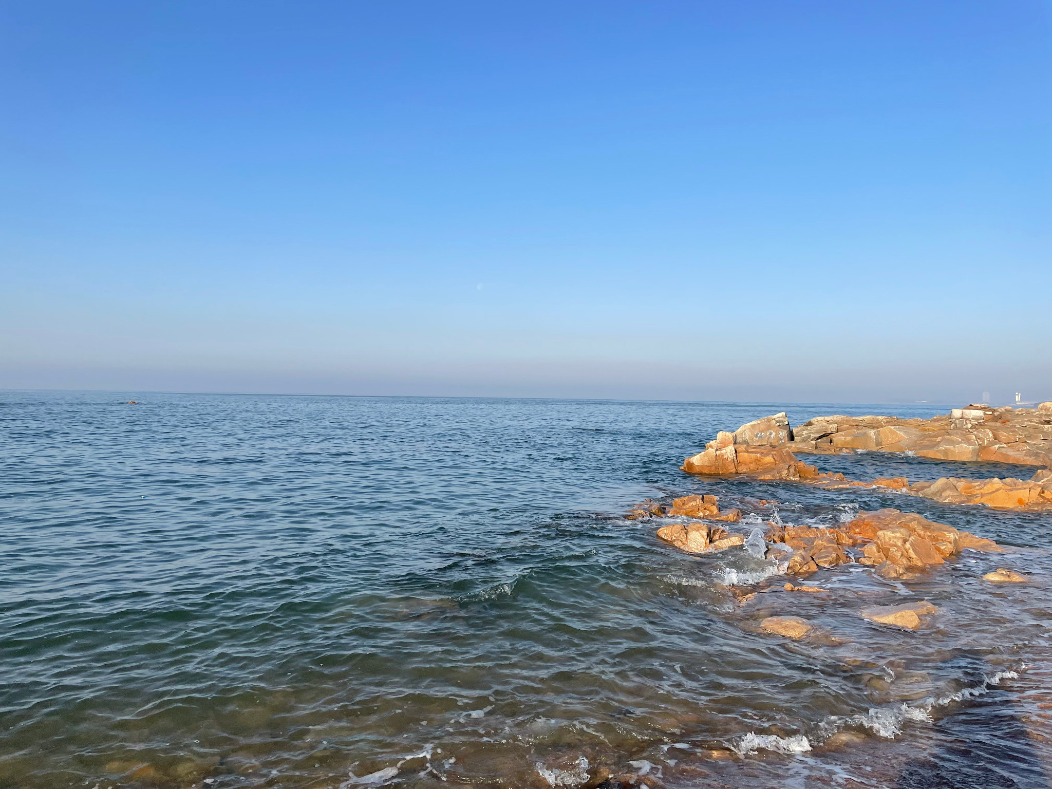 夏天到了,去青岛看海吧!