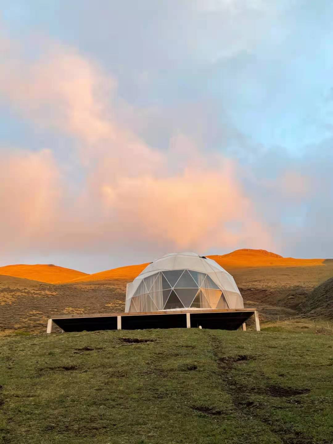  地址:大海草山国际滑雪场 酒店