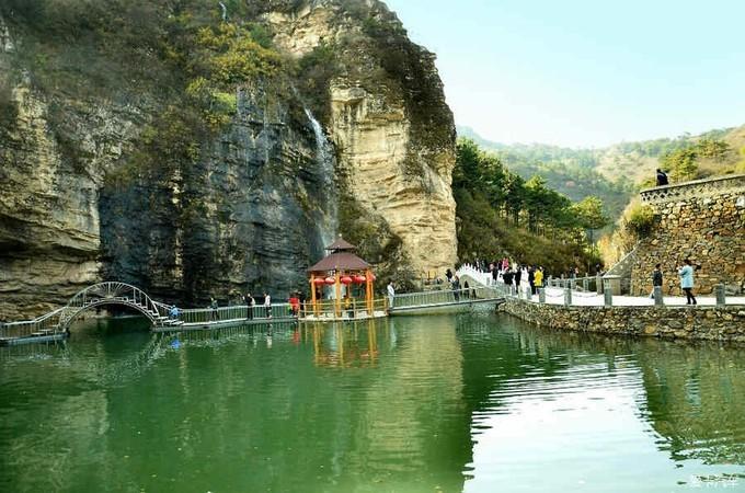 河北保定红色旅游团建党建 素质拓展 红色教育 雁宿崖