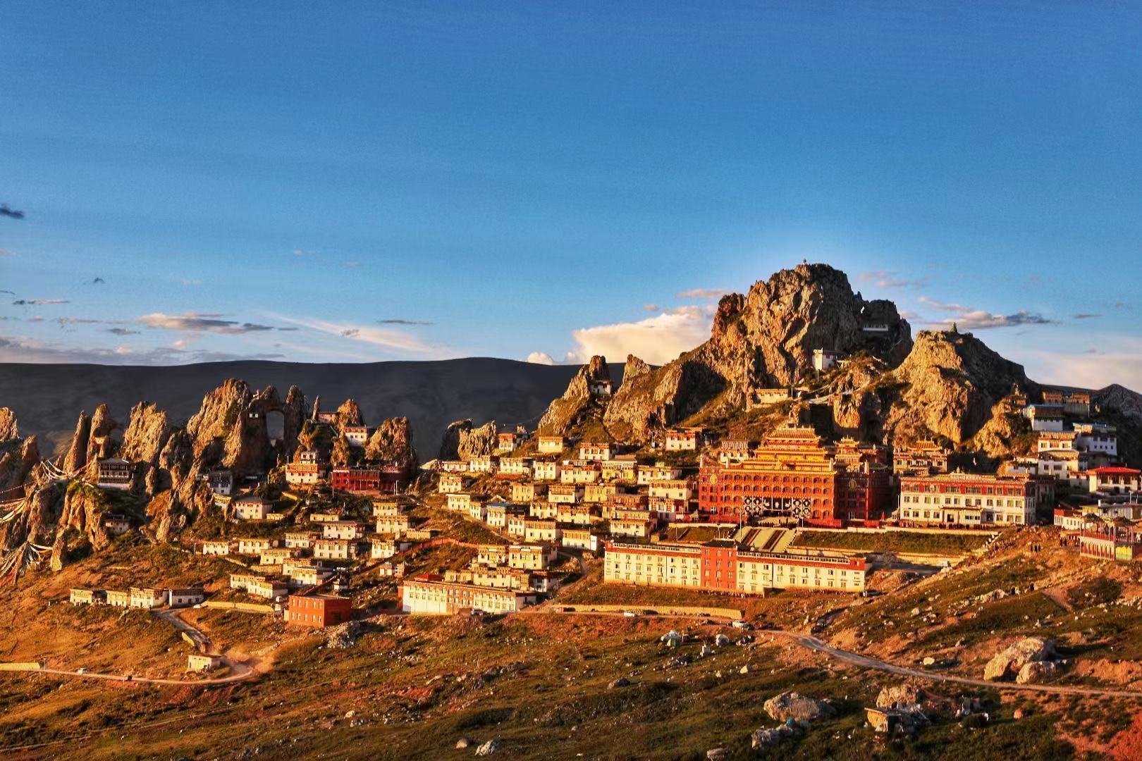 西藏越野派无人秘境40冰川萨普神山孜珠寺圣象天门7日定制游