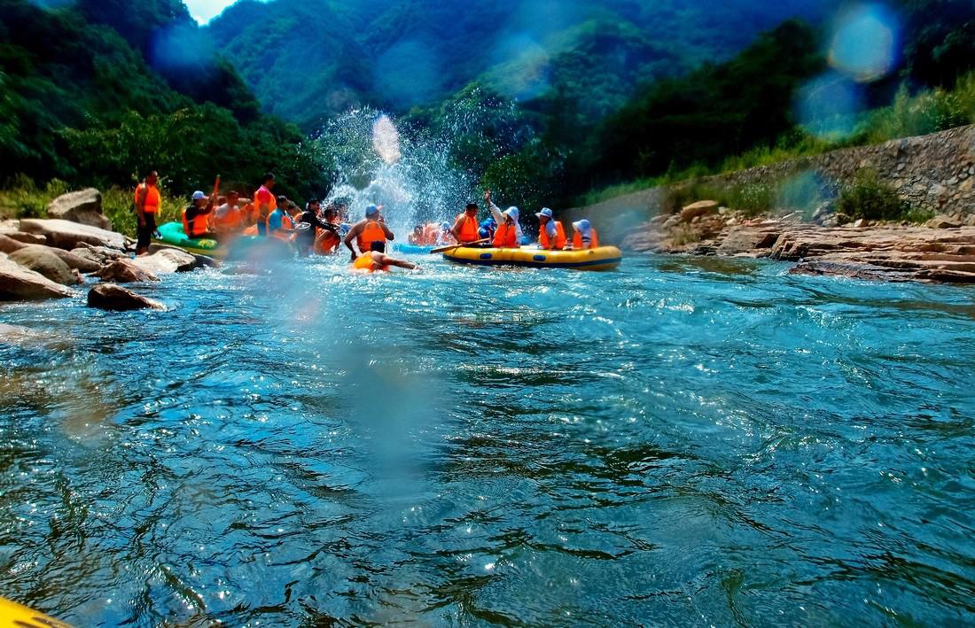 麻城天景山峡谷漂流一日游【峡谷飞瀑漂流/把炎热与干燥全部带走/三峡