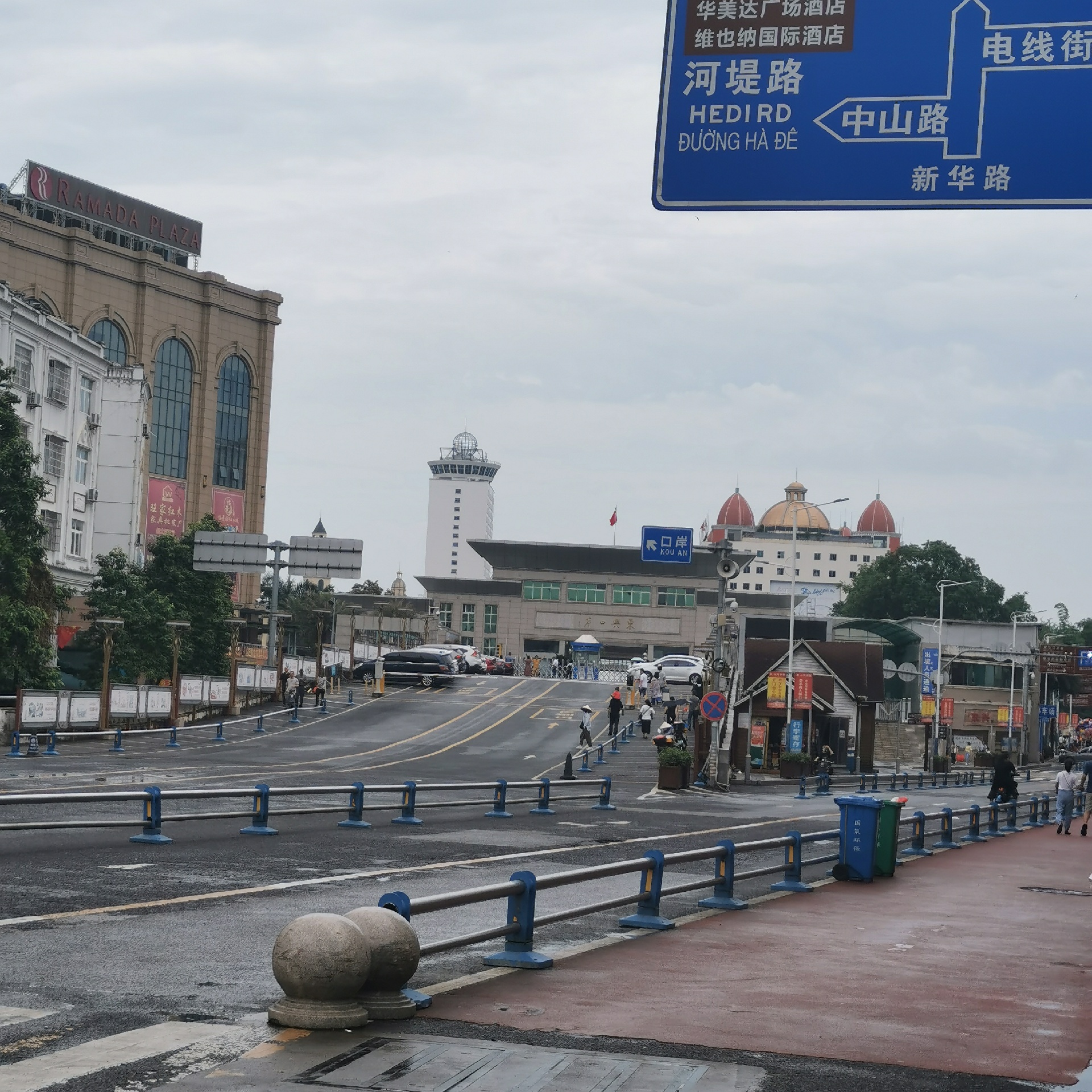 东兴口岸