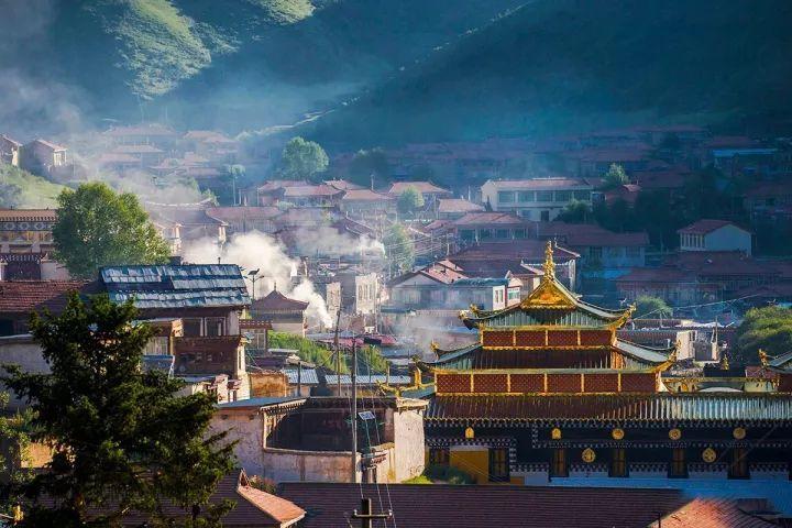 阿坝出行莲宝叶则 神座村 月亮湾纯玩3日游(赠送莲宝叶则门票 月亮湾