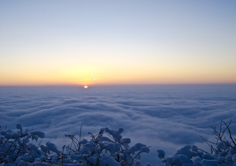 峨眉山风景区门票金顶索道票万年索道票零公里到雷洞坪观光车凭身份证