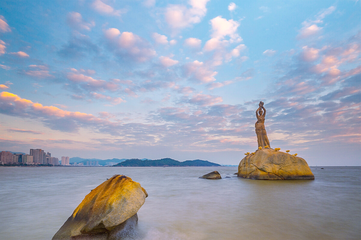 【珠澳豪华海湾夜游 市区网红经典景点(日月贝 珠海渔女 香炉湾沙滩