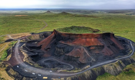 内蒙古辉腾锡勒草原 火山地质公园一日游【1一8人精品