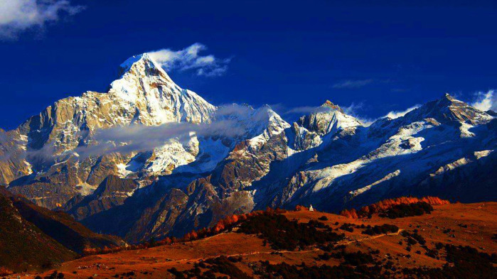 哈巴雪山什么时候去最好,自己一个人可以去吗