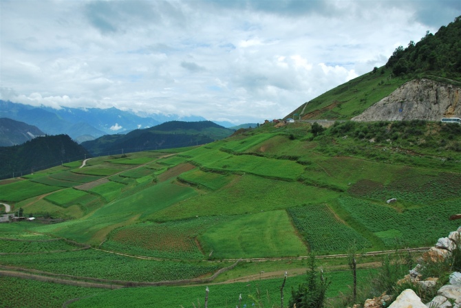 大山后人口_大山简笔画(2)