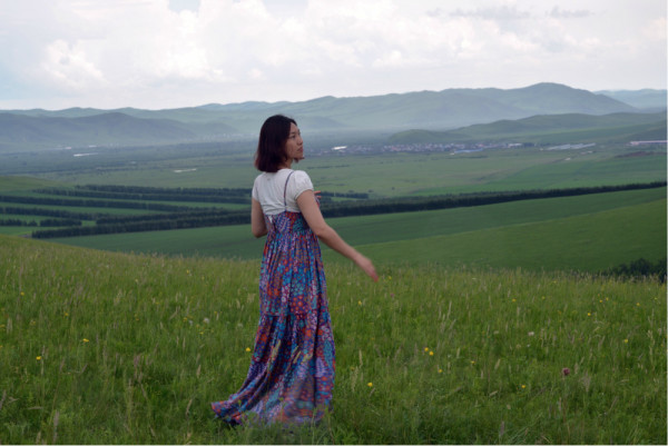 凹造型图片真人 wKgB3FHmKiWATLiUAALFJp5_GK427.jpeg?imageView2%2F2%2Fw%2F600%2Fh%2F600%2Fq%2F90