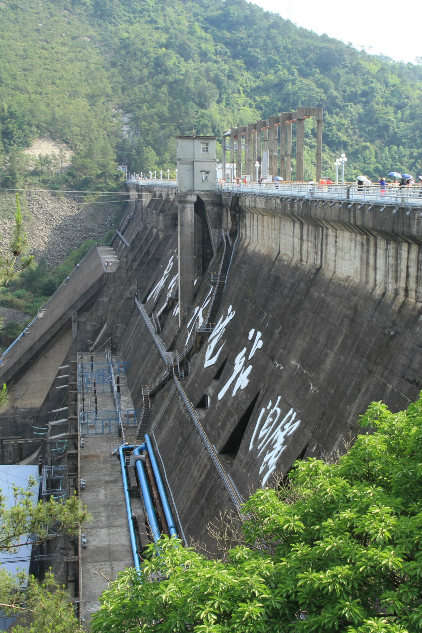 河源新丰江水库大坝      