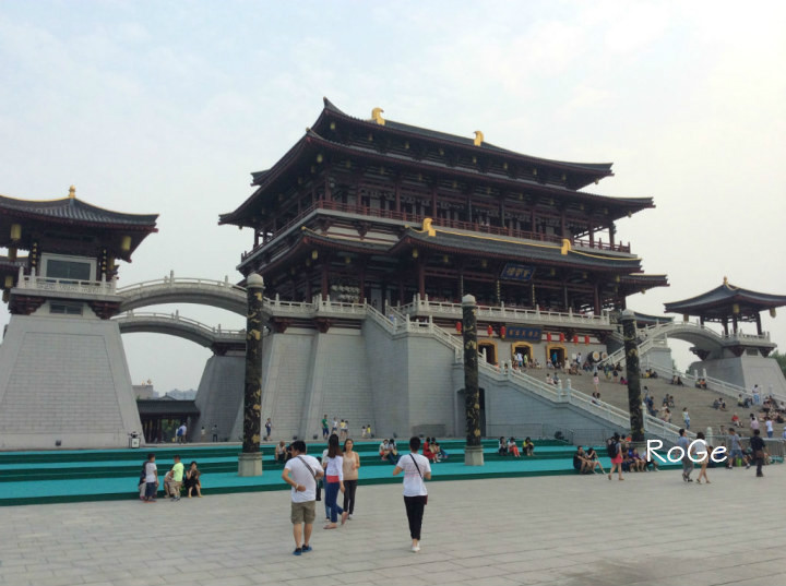 西安旅游人均_西安旅游景点图片(3)