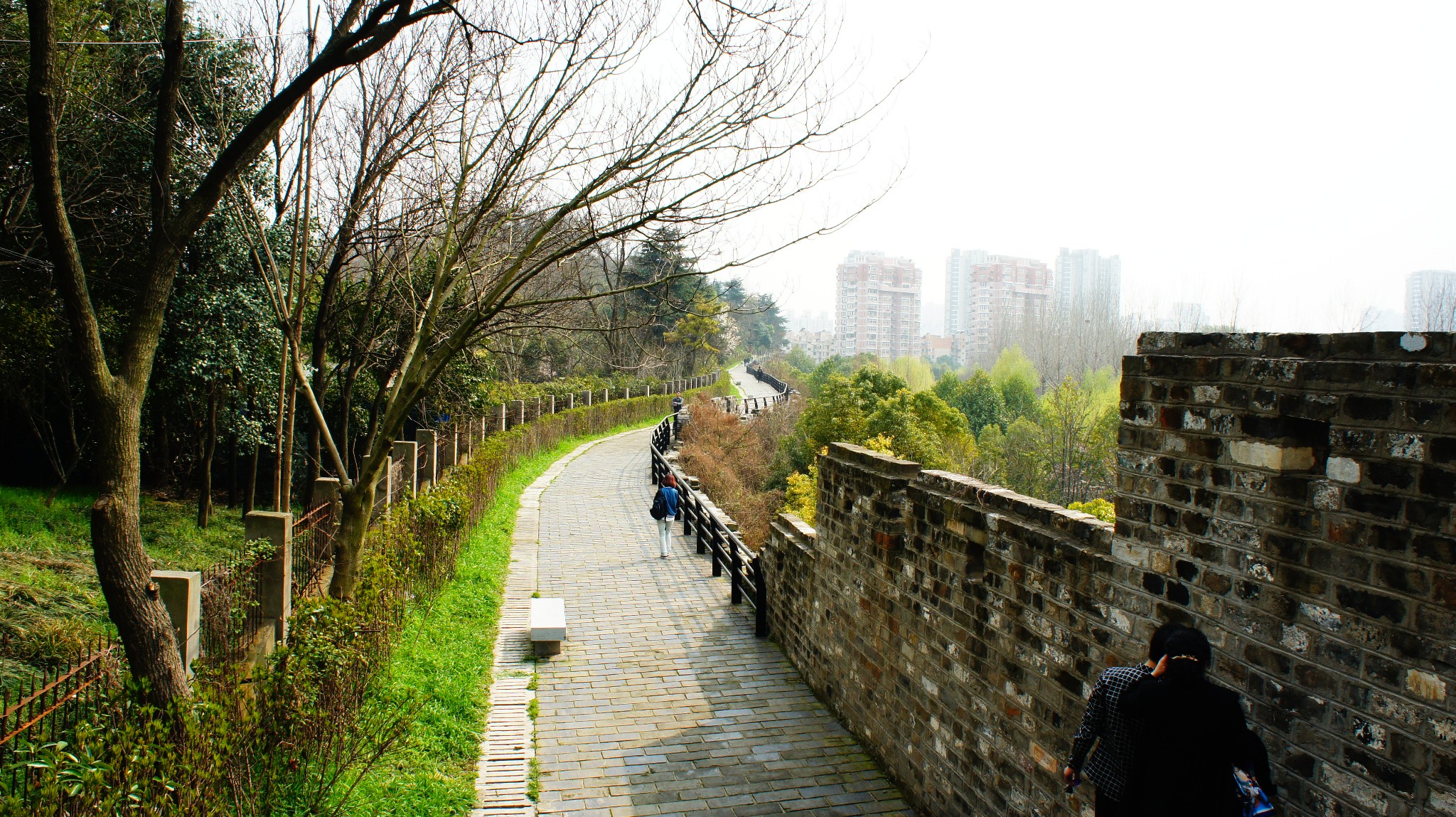 最美的山水城林----环游南京城墙风光带,挹江门--华严岗门--定淮门(小