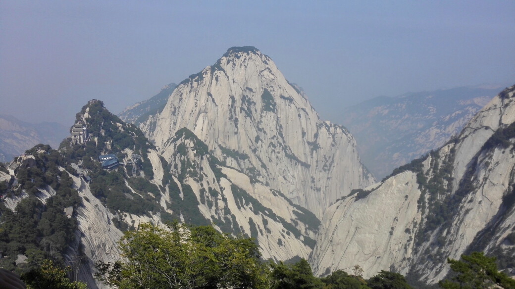 西峰人口多么_华山西峰(2)