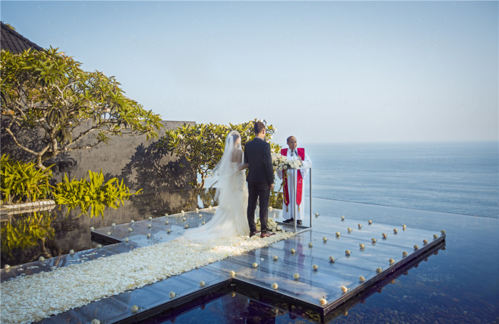 求推荐巴厘岛婚礼公司以及代理。