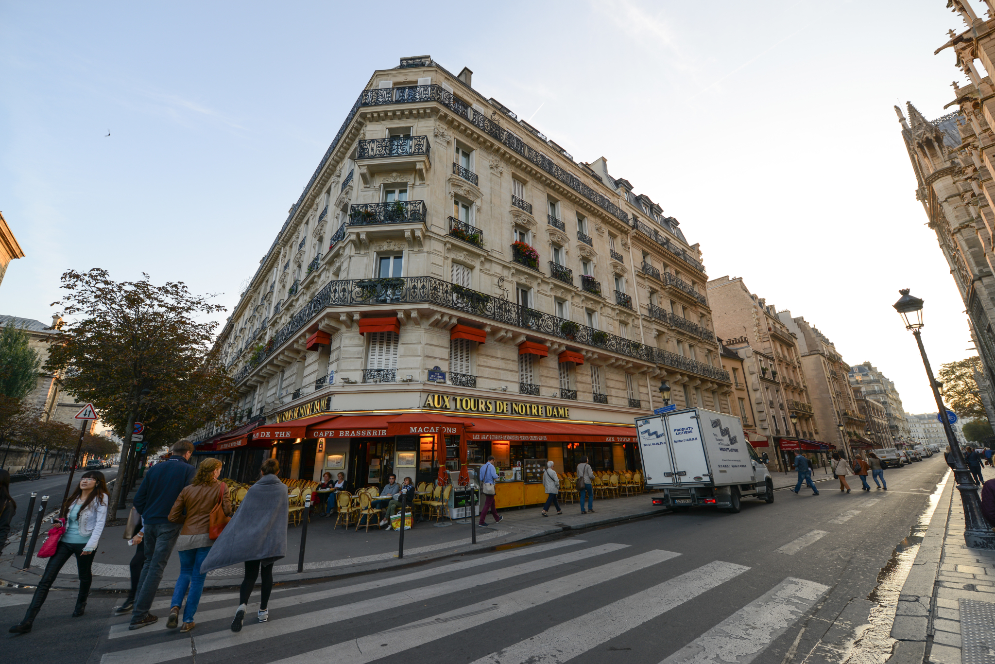 wKgBs1bVmjCAZVQgAC2siZ_slmg15.jpeg?imageView2%2F2%2Fw%2F600%2Fh%2F600%2Fq%2F90