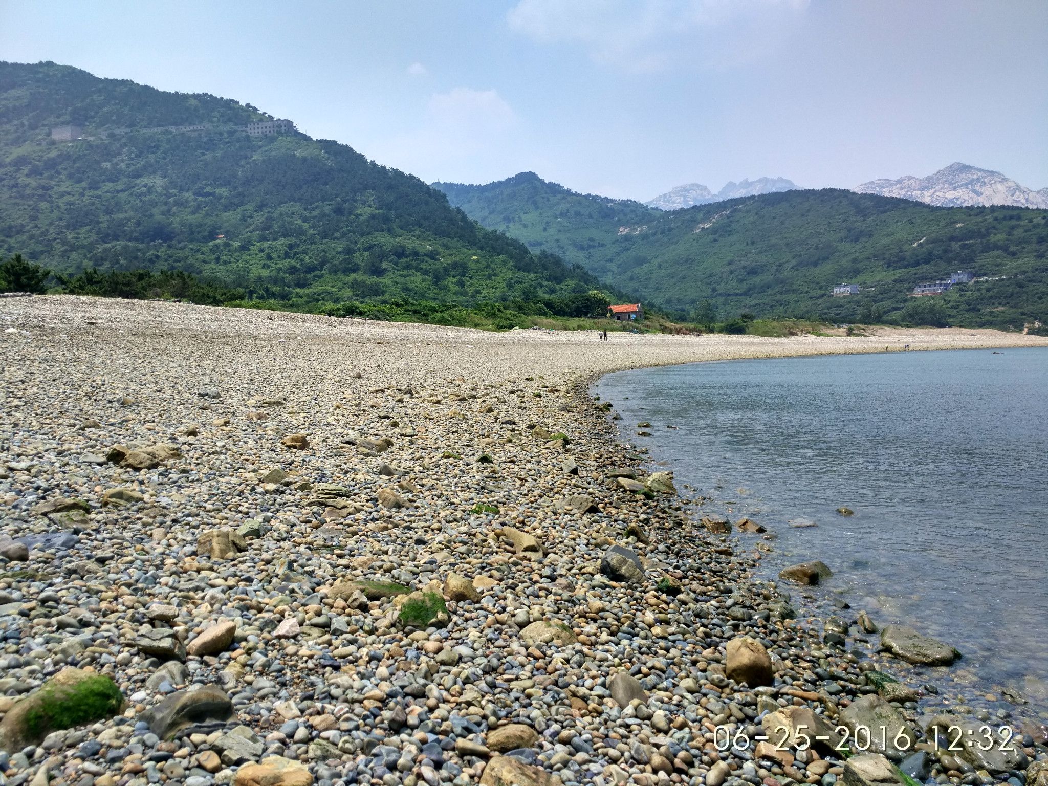 海滩拣石有感 那一年,你来到青岛崂山 那一日,你来到崂山梦幻海滩