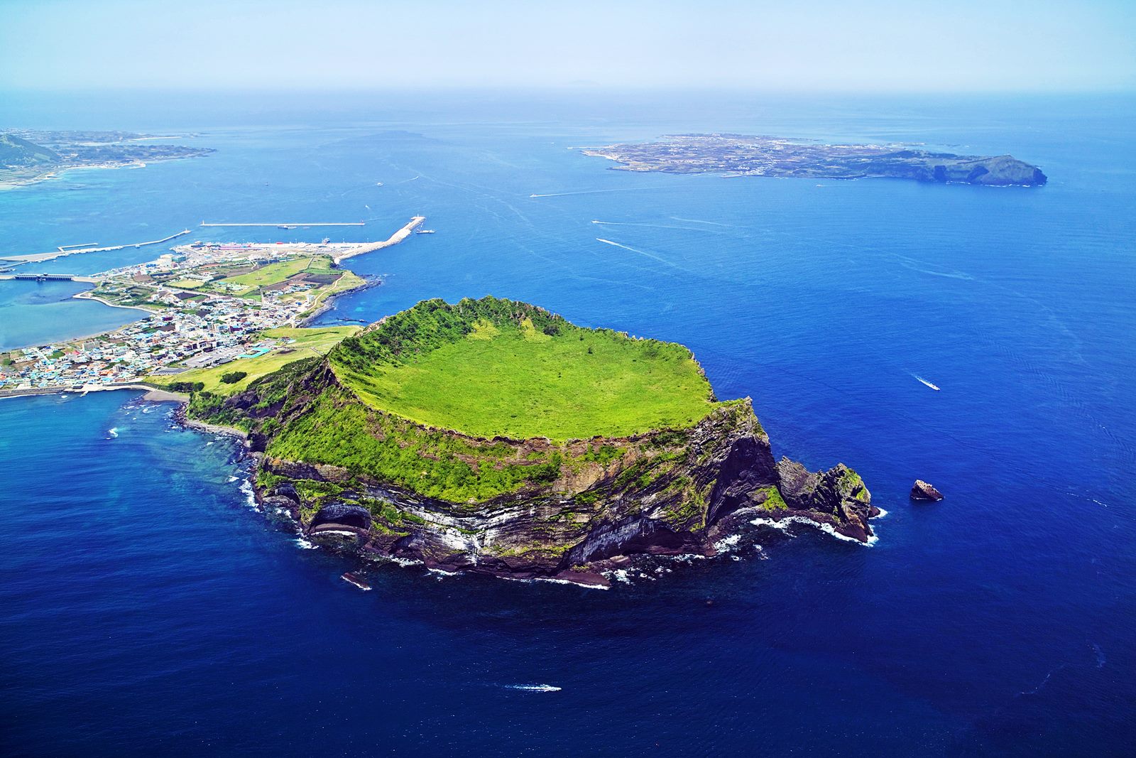 济州岛城山日出峰一日游牛岛桔园城邑民俗村山君不离市区酒店接送机