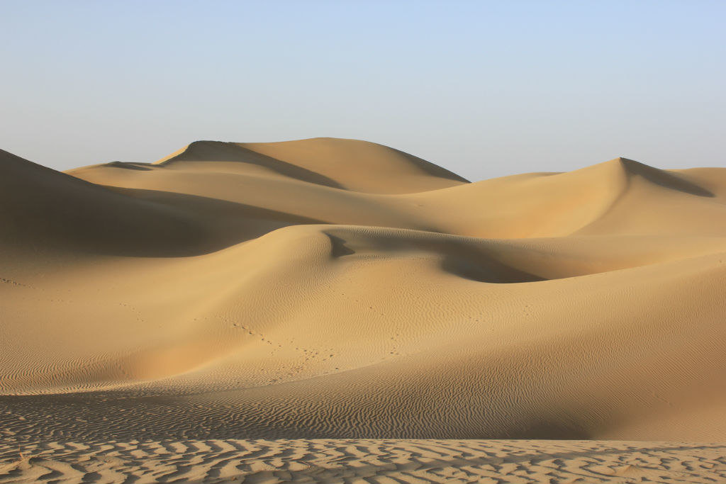 7月底打算暑假带孩子去新疆，适合去南疆还是北疆呢