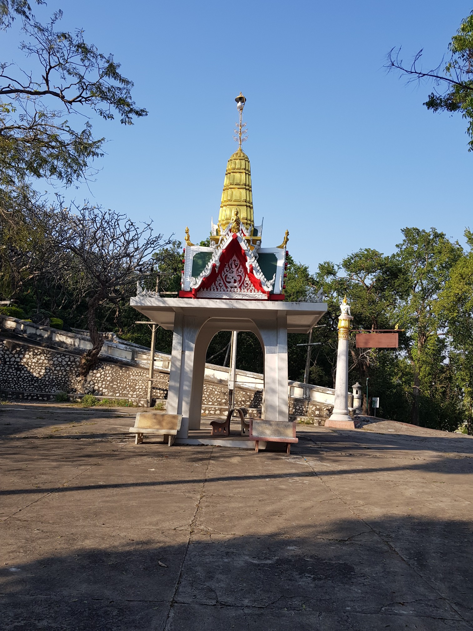 泰国中部历史古城自驾游