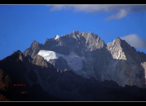 玉龙雪山简介旅游攻略 wKgBm04UIY7qh9wUAAEQiw-1xl868.jpeg?imageView2%2F2%2Fw%2F600%2Fq%2F90