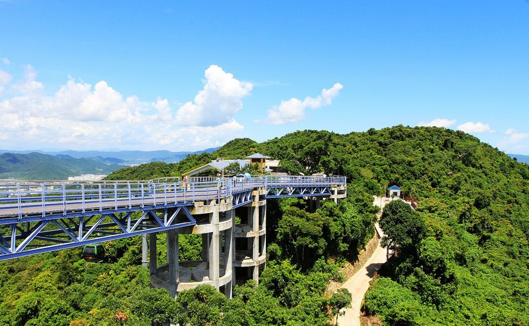 唯一可以全览三亚四大海湾(三亚湾,大小东海,榆林湾