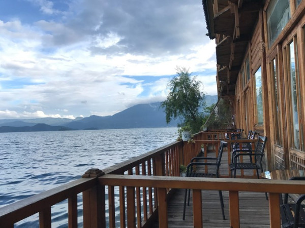 甚是惬意 wKgBZ1n2tHCAB3C_AAG1jFcYjUs76.jpeg?imageView2%2F2%2Fw%2F600%2Fq%2F90%7CimageMogr2%2Fstrip%2Fquality%2F90