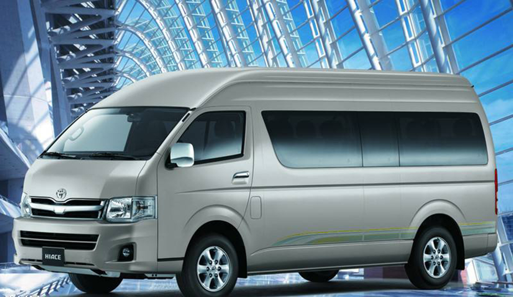 10座车为丰田海狮或同级别