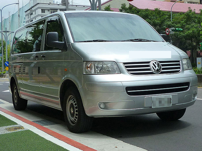 人数主要使用豪华双层旅游巴士或可能会使用中巴或大众九人座等车型