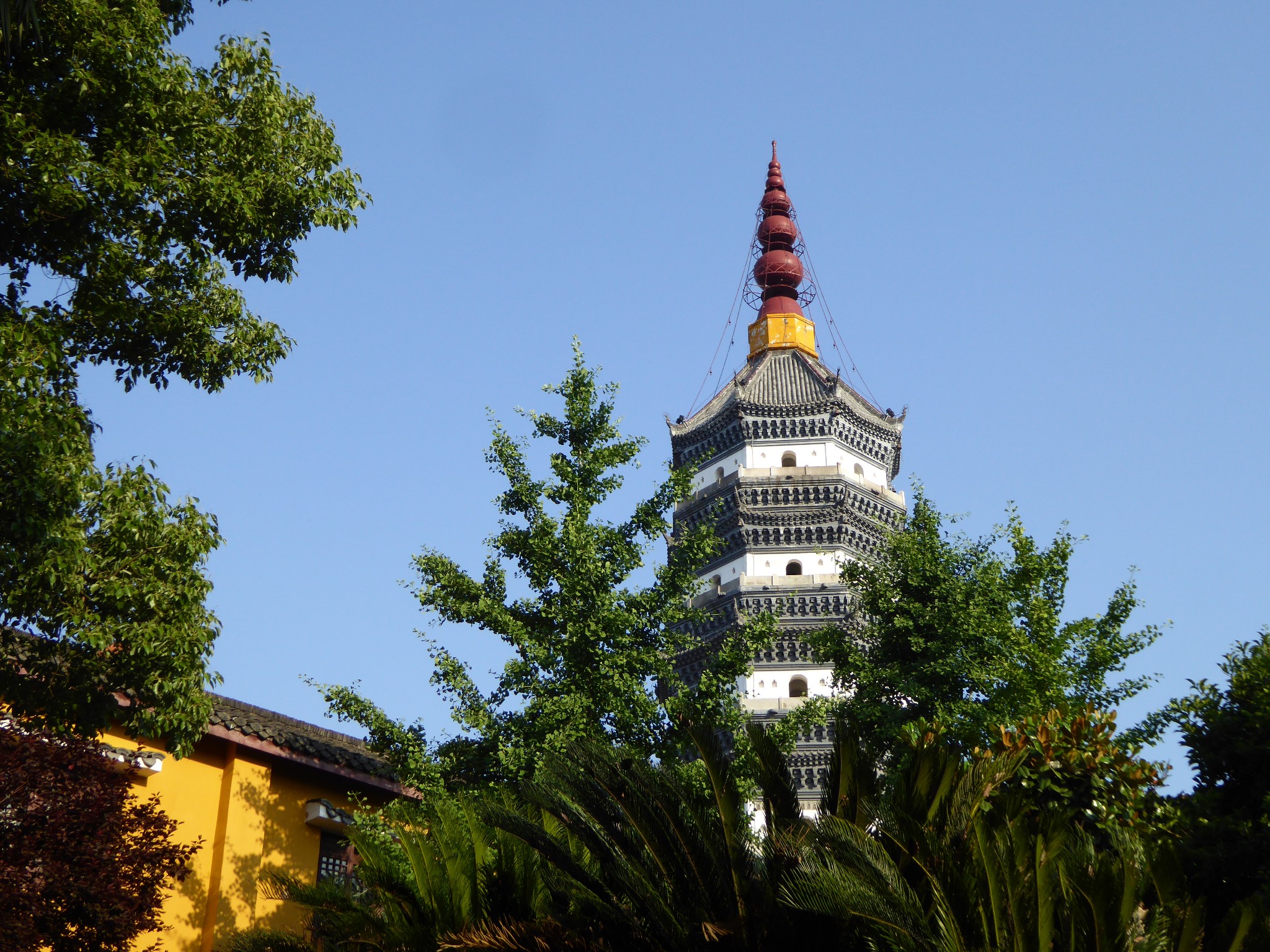 端午宜城行:探密千年古剎迎江寺,登萬里長江第一塔振風塔,逛