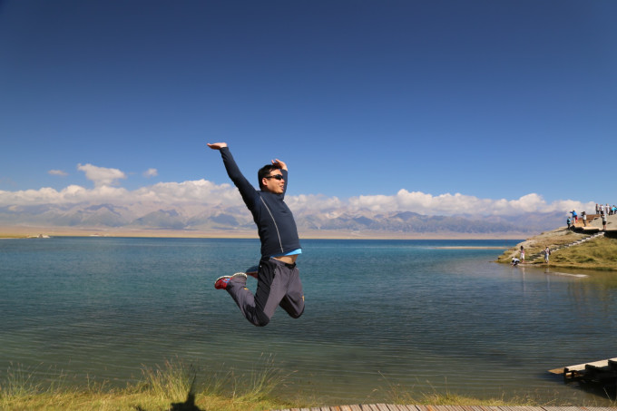 赛里木湖在哪里住合适 wKgBZ1mOnuuAcTkDAAWPr2p_pNo51.jpeg?imageView2%2F2%2Fw%2F680%2Fq%2F90%7CimageMogr2%2Fstrip%2Fquality%2F90