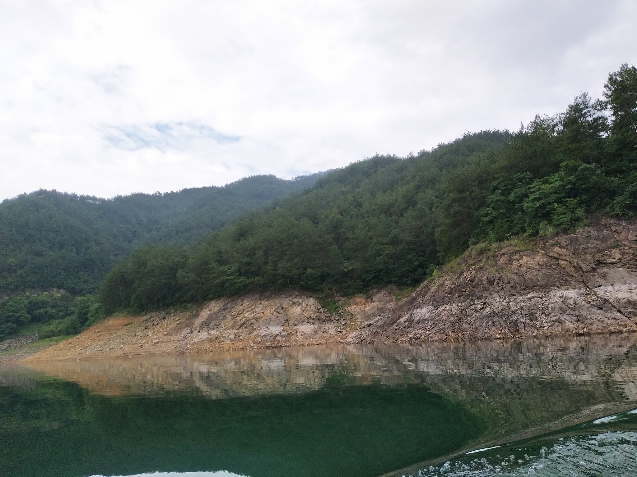 新昌遊記圖片 原始圖片 所有遊記圖片 46/83 沃洲湖景區 沃洲湖風景