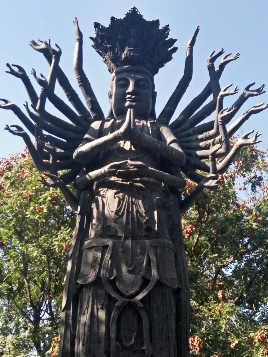 北京丰台区万佛延寿寺铜观音像