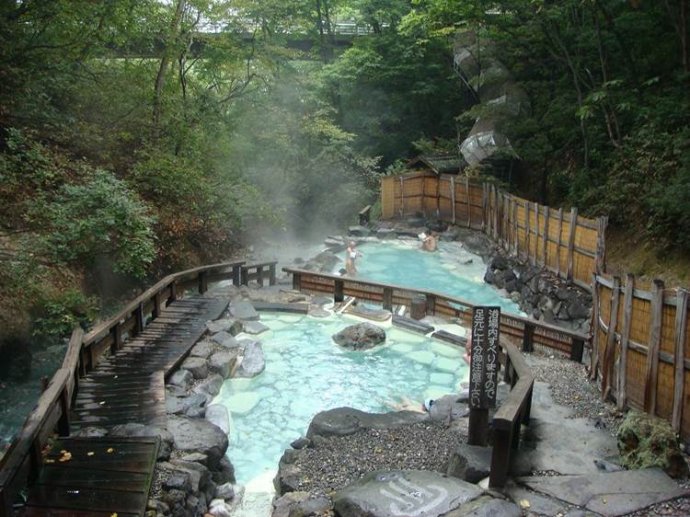 冬天来日本藏王,滑雪,温泉,树冰,美食一站全享受!