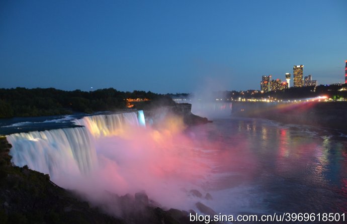 衣、黄雨衣 - 尼亚加拉瀑布市(Niagara),纽约州