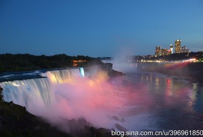 衣、黄雨衣 - 尼亚加拉瀑布市(Niagara),纽约州