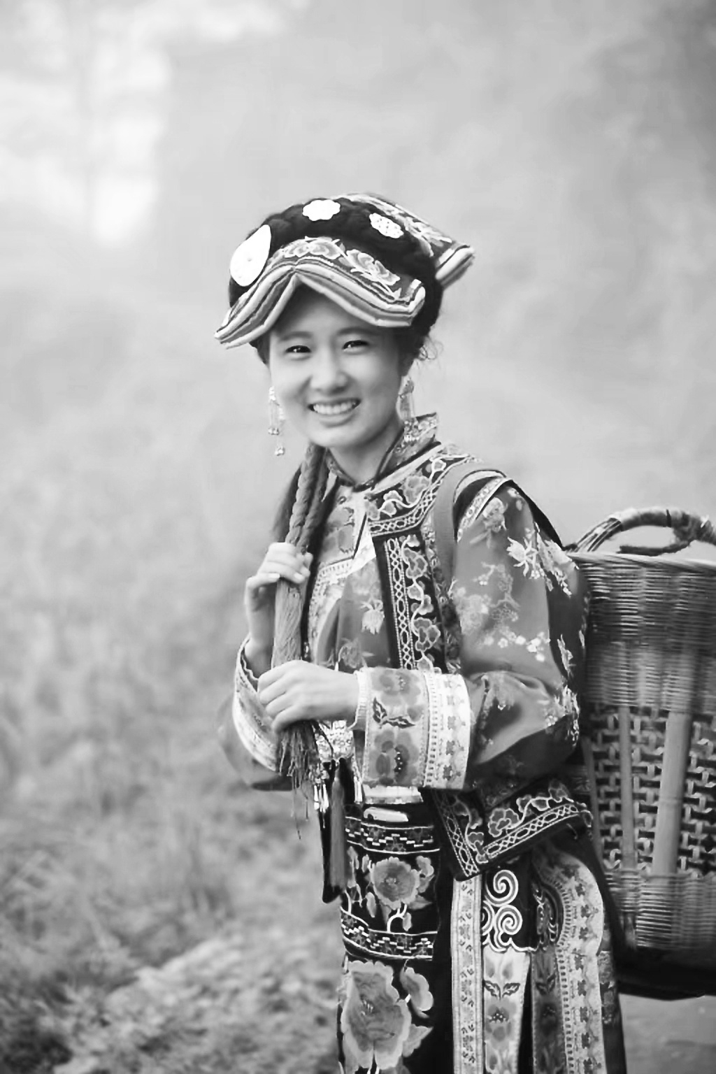 理县增头村的羌族美妹