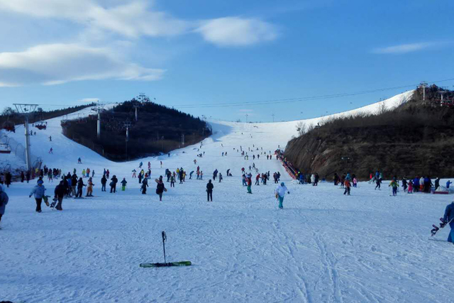 这有满足你说滑就滑的三家北京滑雪场!