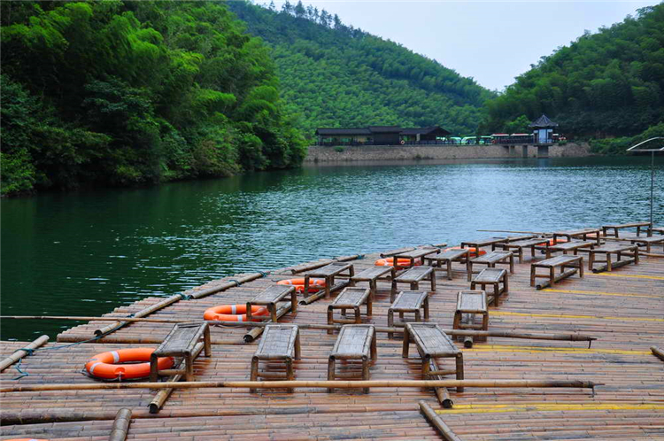 溧陽天目湖竹海風情溫泉酒店套餐 (南山竹海/御水溫泉/天目湖山水園