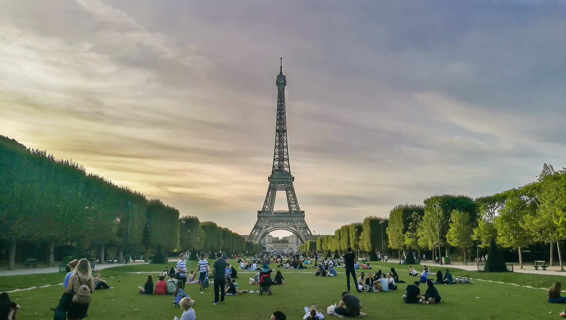 欧洲自由行之都市巴黎 巴黎(paris),法国的首都,是法国的政治,经济