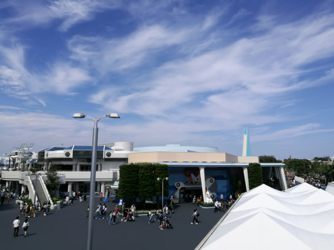 日本东京最大的广场 wKgBEFs58gCAd55lAAdMhwOnWRU91.jpeg?imageView2%2F2%2Fw%2F680%2Fq%2F90%7CimageMogr2%2Fstrip%2Fquality%2F90