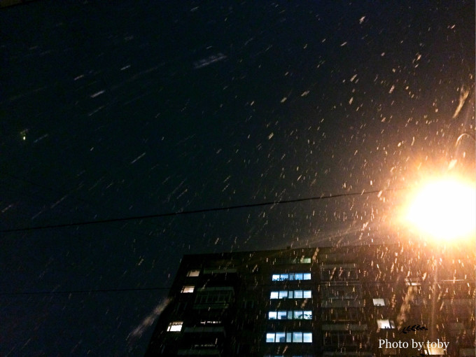 极光分布纬度 wKgBEFqP8r-ARPLfAAhE3Kvvaf475.jpeg?imageView2%2F2%2Fw%2F680%2Fq%2F90%7CimageMogr2%2Fstrip%2Fquality%2F90