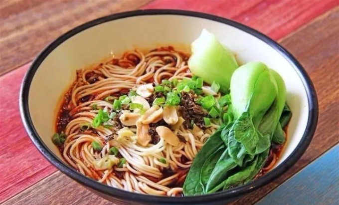 抖音网红城市重庆,洪崖洞、磁器口麻花、火锅