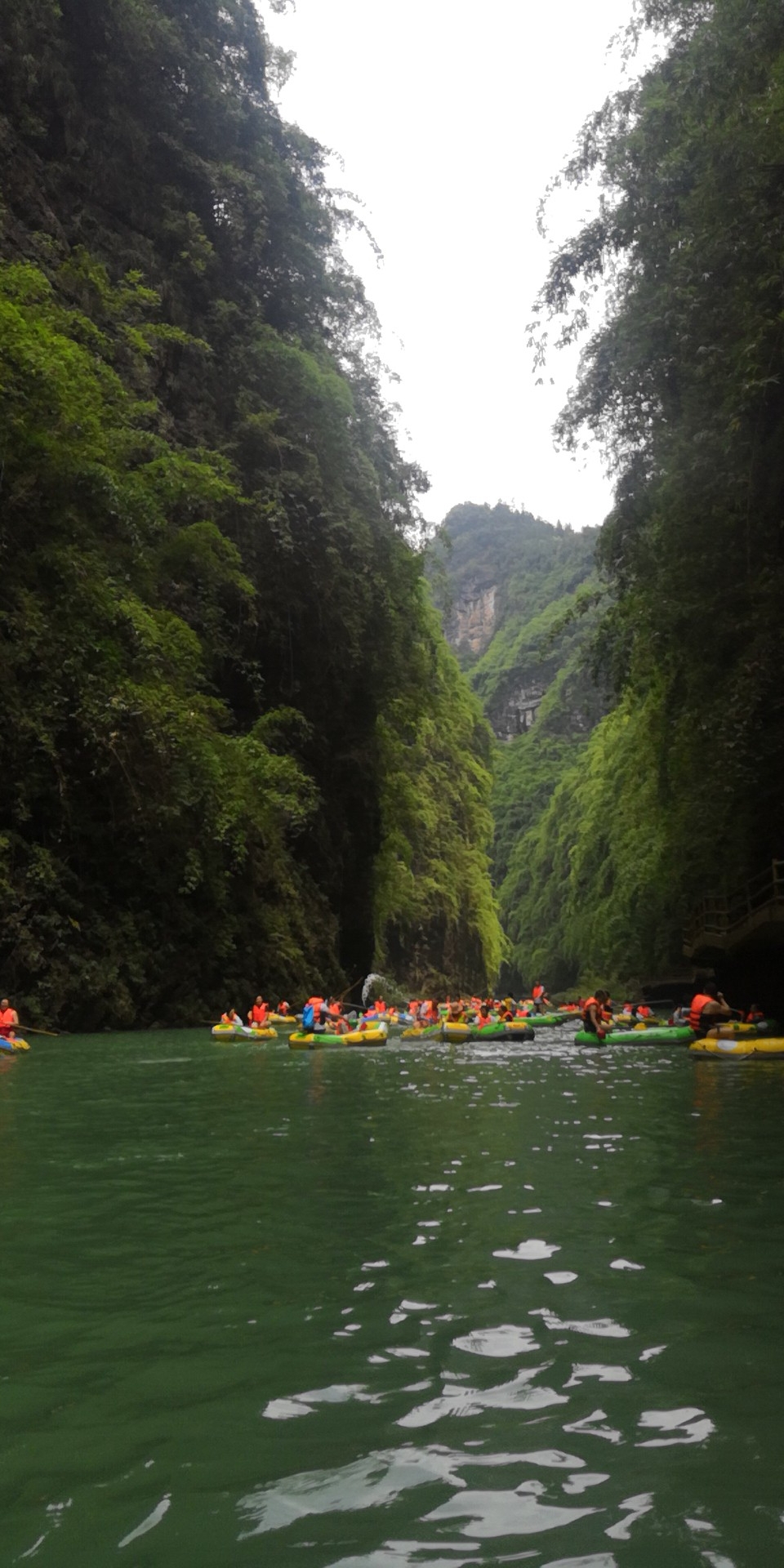 夏季彭水阿依河漂流攻略