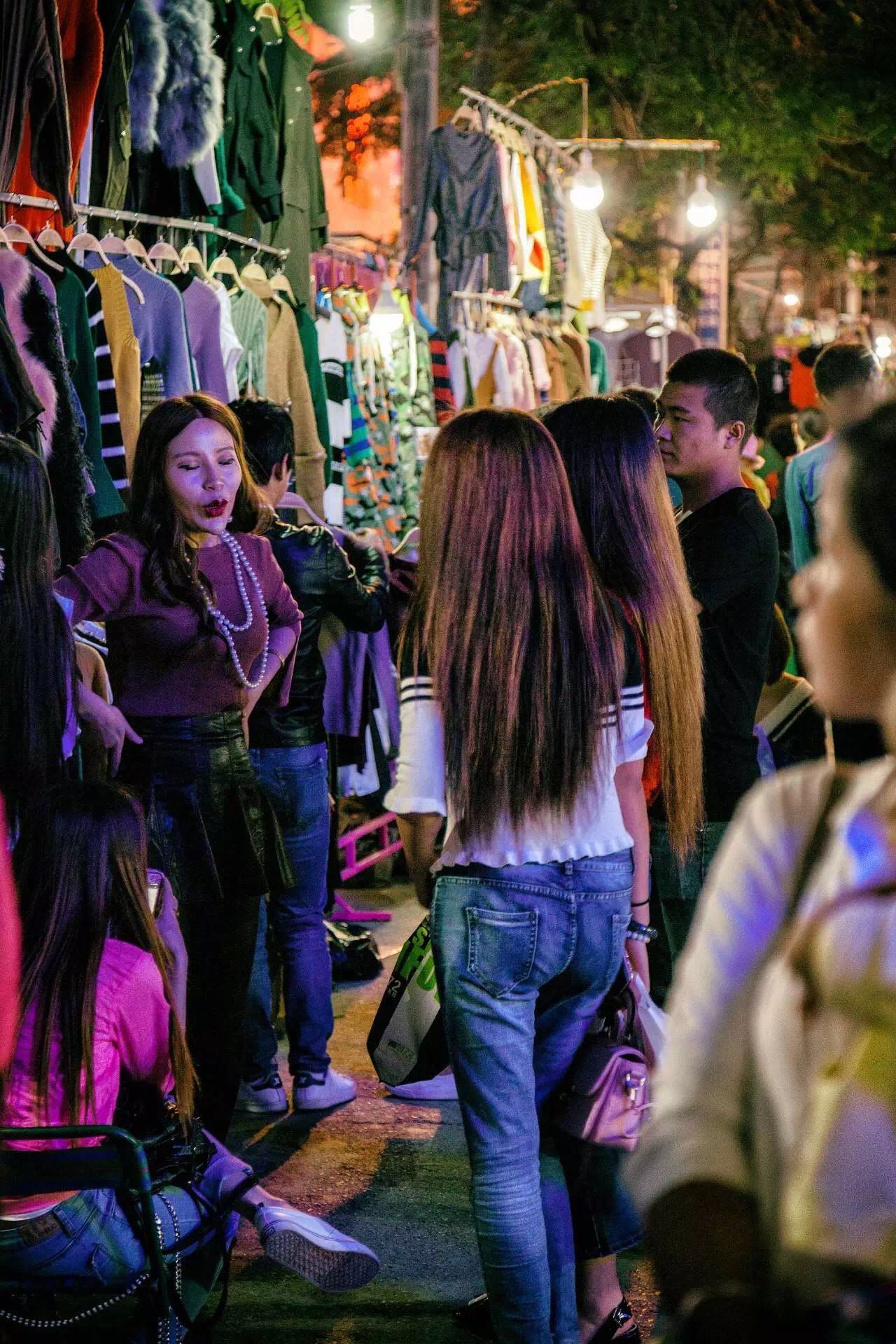 兰州 自由行攻略 永昌路是兰州市货源最丰富的夜市,除了得益于优越的