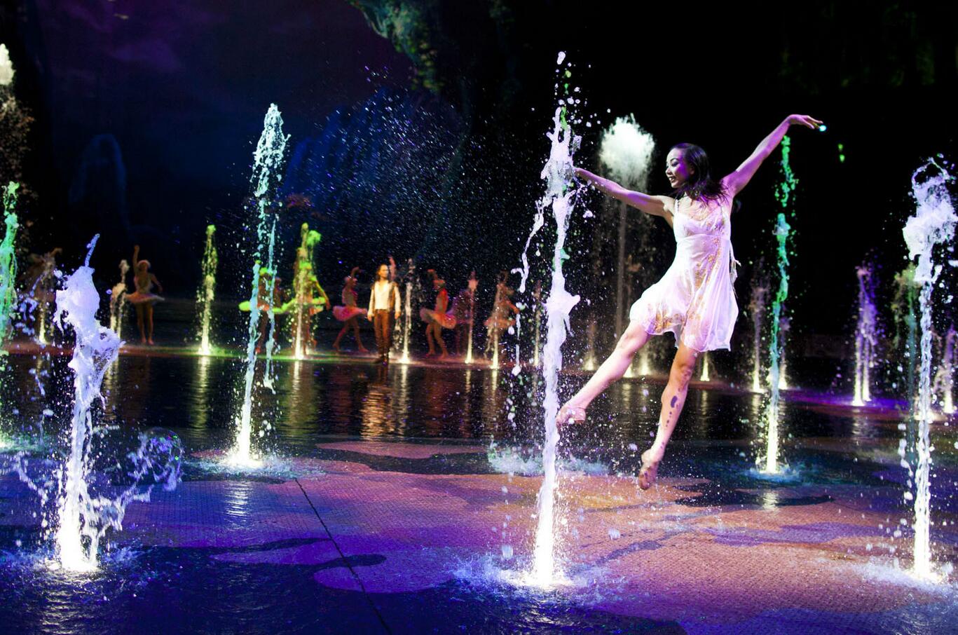 澳门 新濠天地《水舞间》电子票(视听盛宴 澳门游必看表演 近澳门