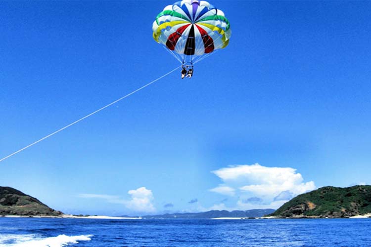冲绳那霸人气高空滑翔伞体验海上拖伞(中文翻译服务 1人可定)