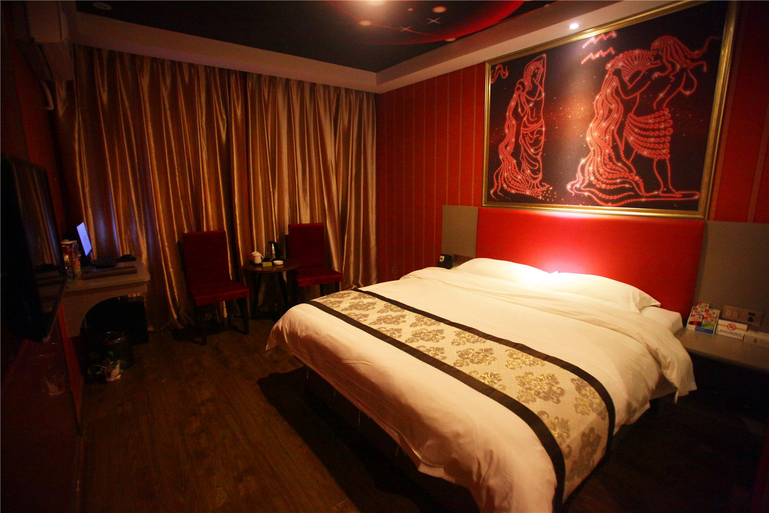 速8酒店(泉州华侨大学中骏店)