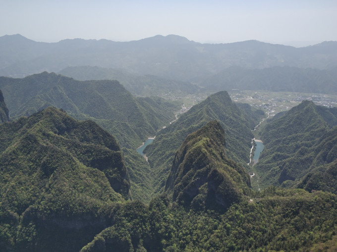 中国山川河流讲解 wKgBEFrehciAM6NQAAtHG7wGzns18.jpeg?imageView2%2F2%2Fw%2F680%2Fq%2F90%7CimageMogr2%2Fstrip%2Fquality%2F90